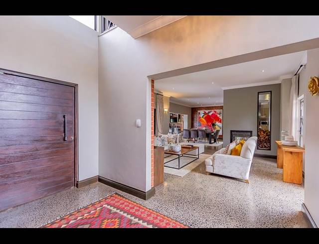 4 BEDROOM HOUSE FOR SALE IN COPPERLEAF ESTATE